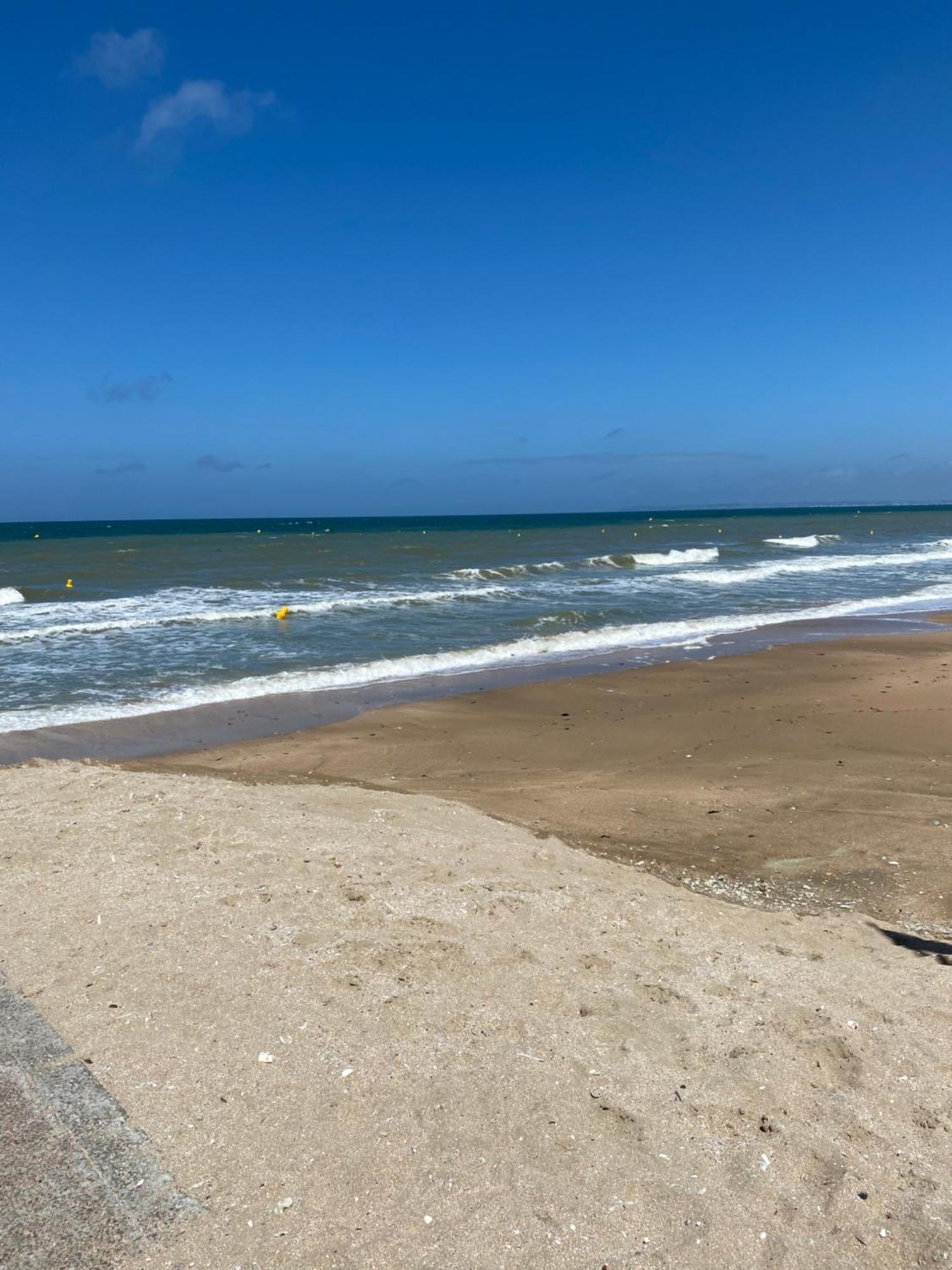 Appartement 65M2 Avec Balcon Vues Partielles Mer A 150M De La Plage Et Centre, Wifi Et Parking Prive Blonville-sur-Mer Esterno foto